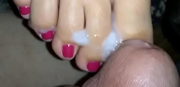 Slowly cum all over wife’s toes closeup and hot